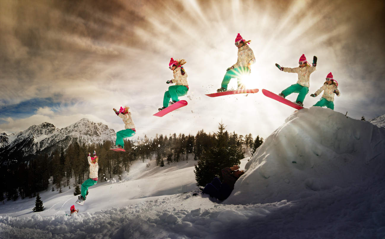 what is snowboarding