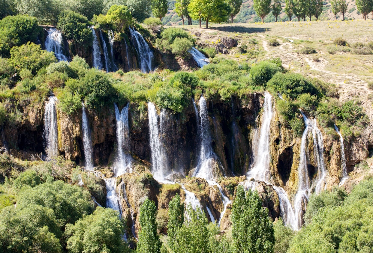 Erzincan Girlevik Şelalesi