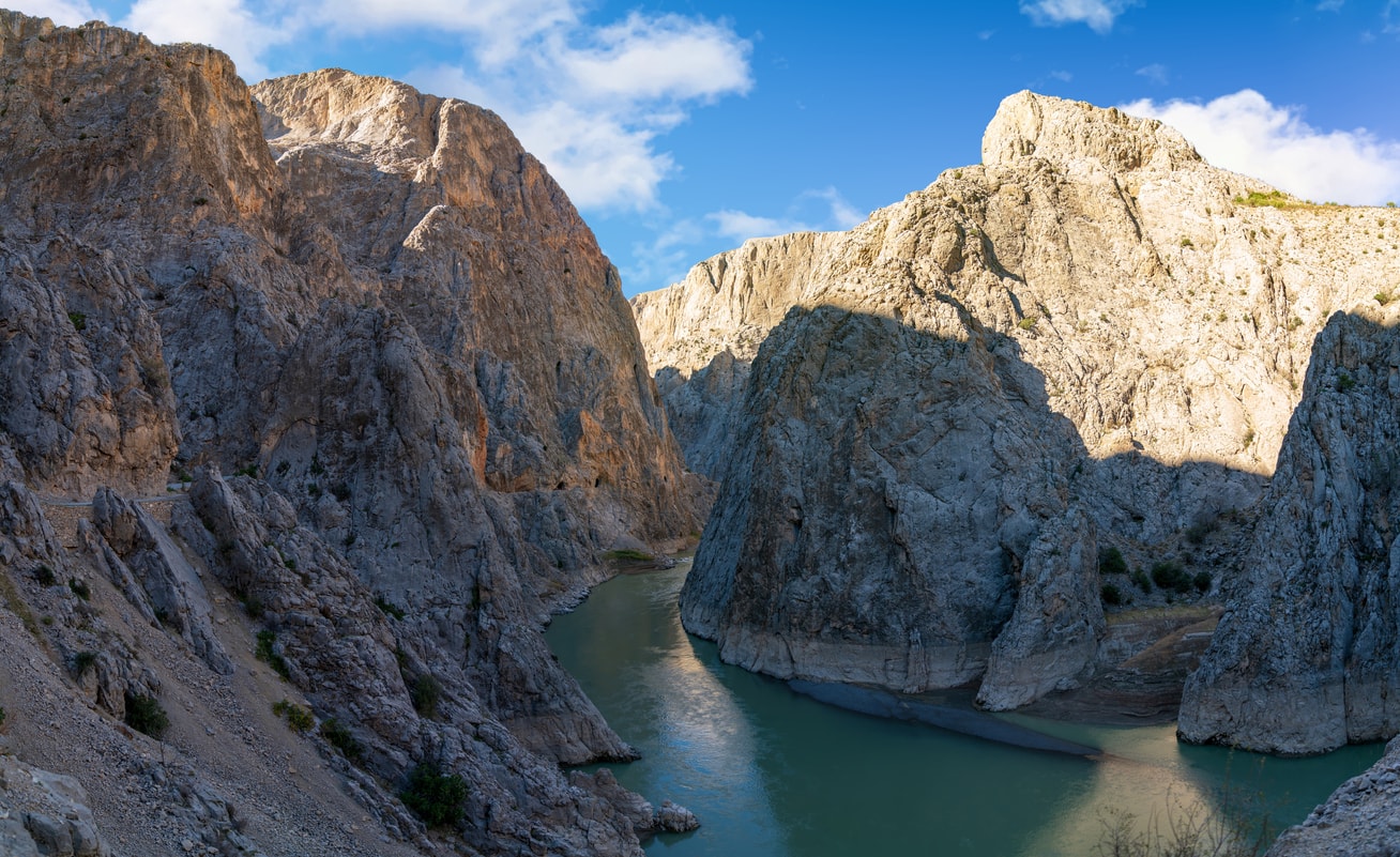 Erzincan karanlık kanyon