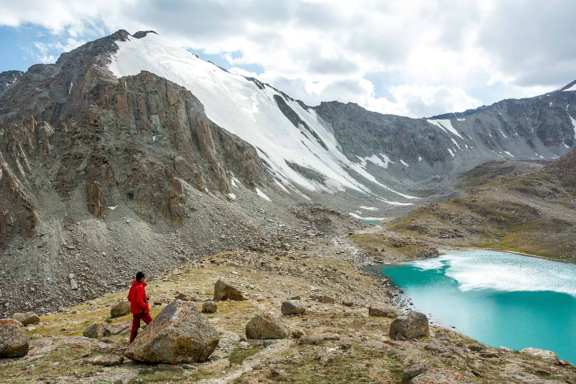 Osh trekking